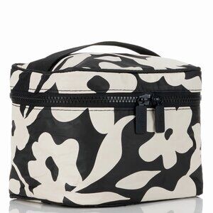 ALOHA Collection—Cabin Crew Kit—Fall Flowers *NWT*